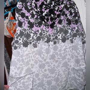 Women’s 3x scrub top